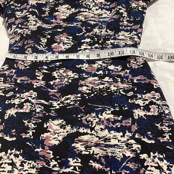 Victoria Beckham Floral print Midi Dress - Picture 6 of 11